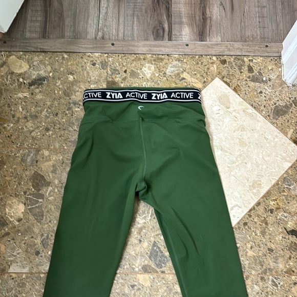 Zyia forest green 24 inch luxe leggings - Picture 3 of 6